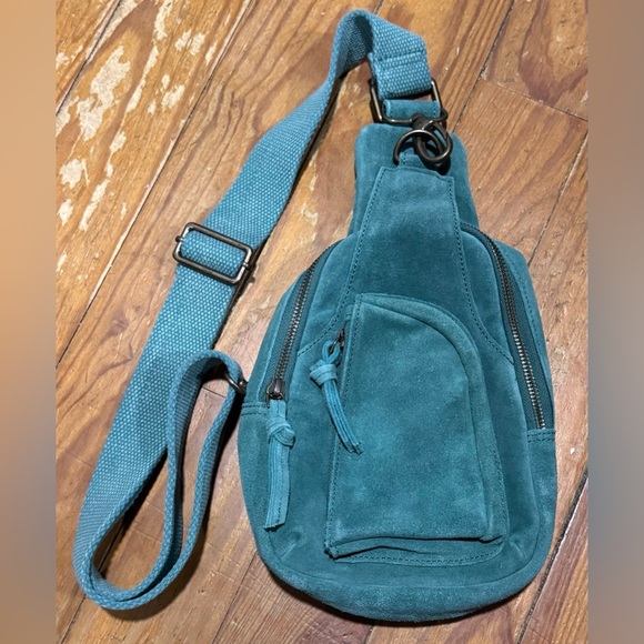 Free People Handbags - Free People TEAL Hudson Sling Bag